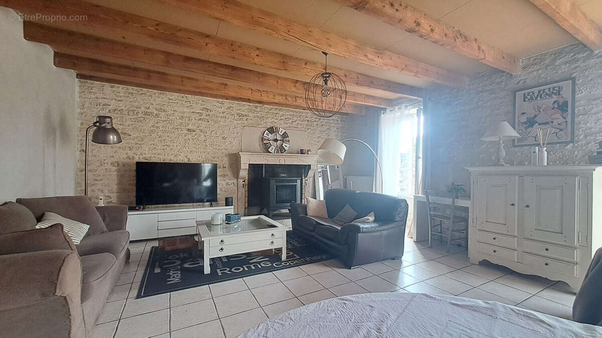 Maison à VILLIERS-EN-PLAINE