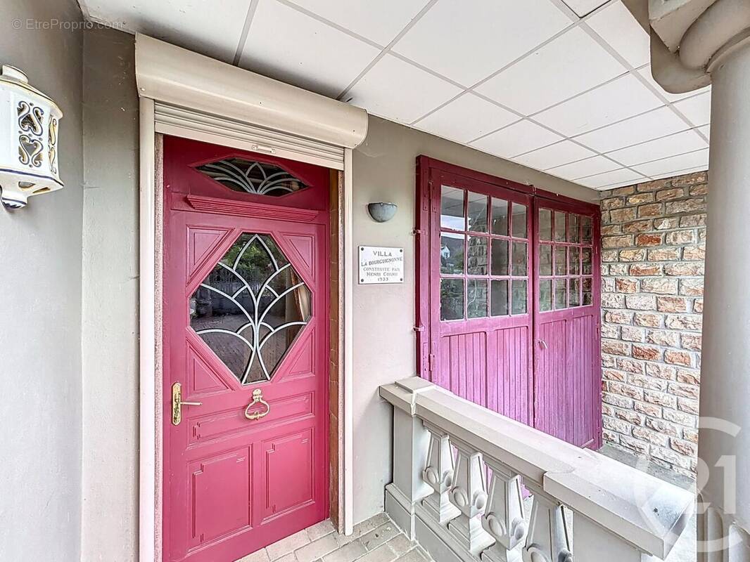 Maison à LAMARCHE-SUR-SAONE