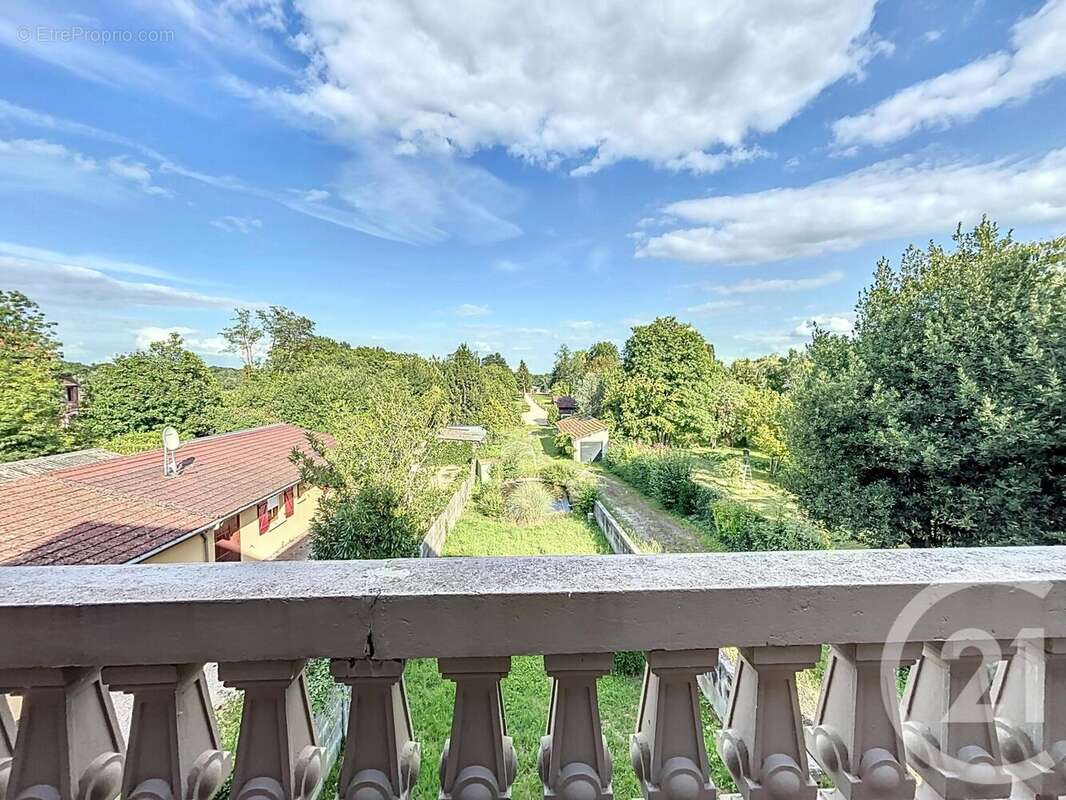 Maison à LAMARCHE-SUR-SAONE