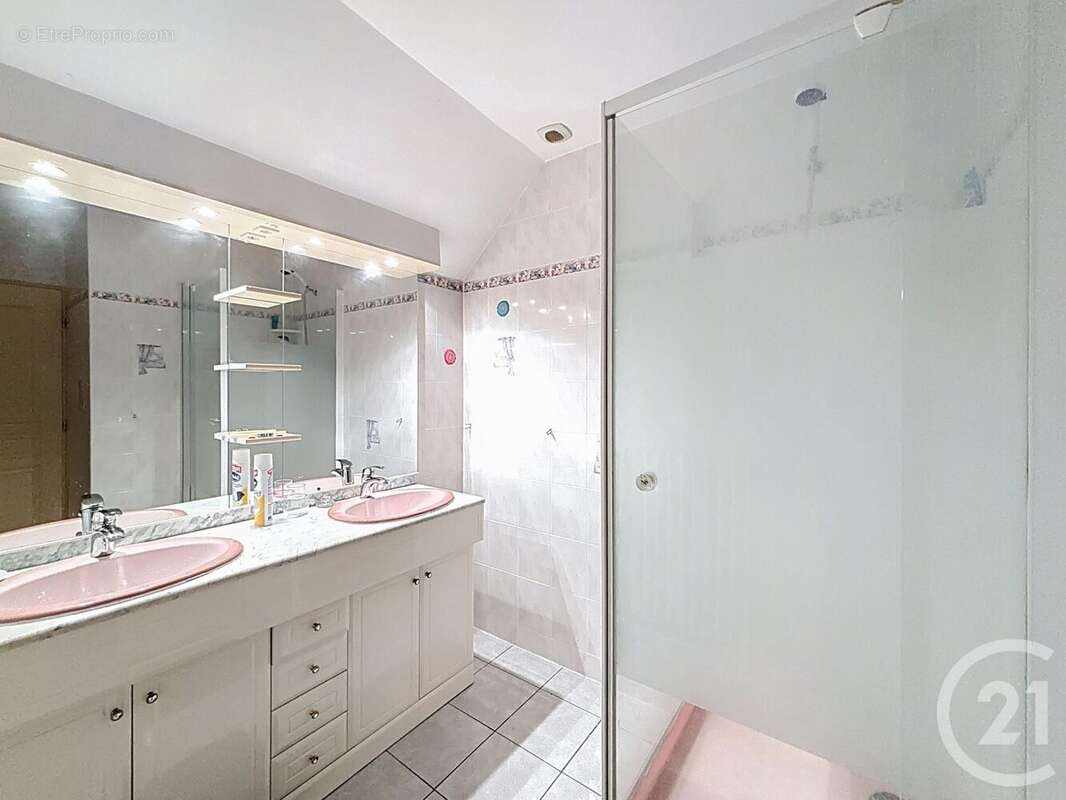 Maison à LAMARCHE-SUR-SAONE