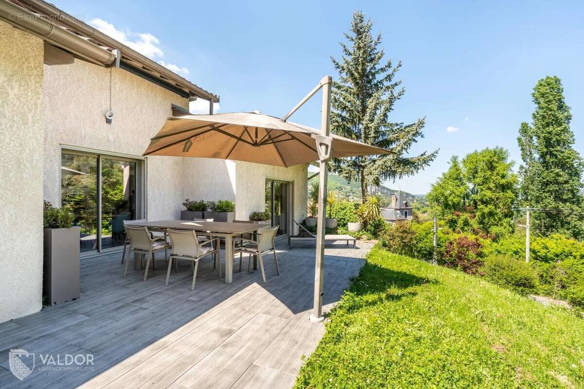 Maison à SAINT-ROMAIN-AU-MONT-D&#039;OR