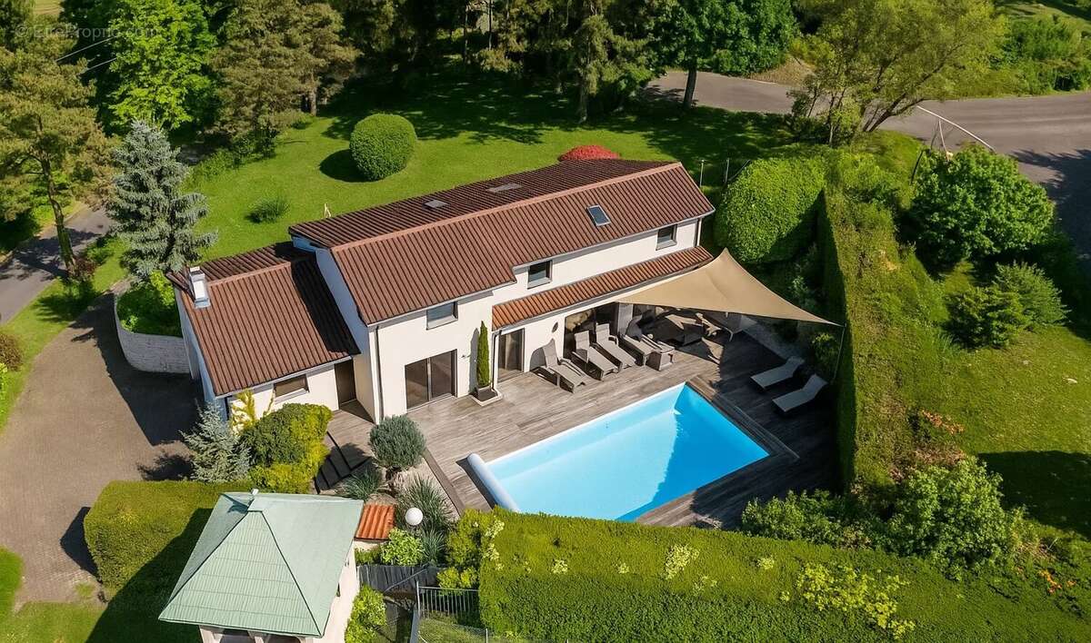 Maison à SAINT-ROMAIN-AU-MONT-D&#039;OR