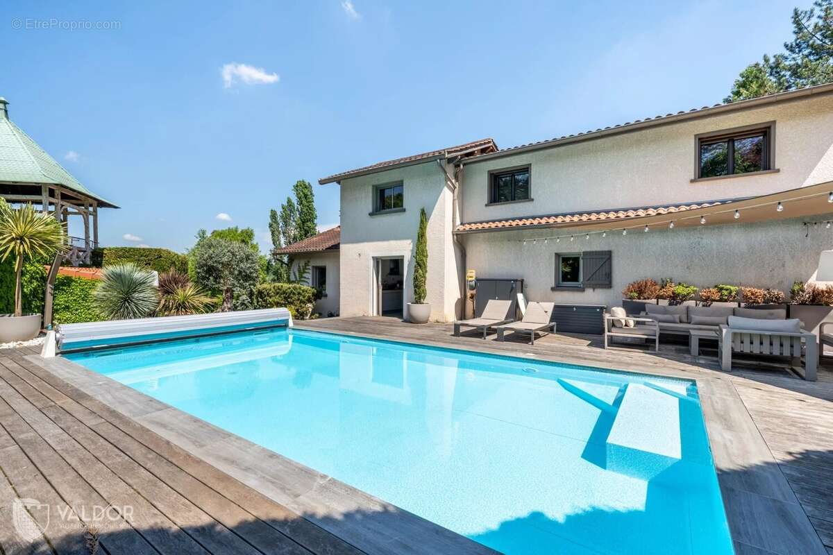 Maison à SAINT-ROMAIN-AU-MONT-D&#039;OR