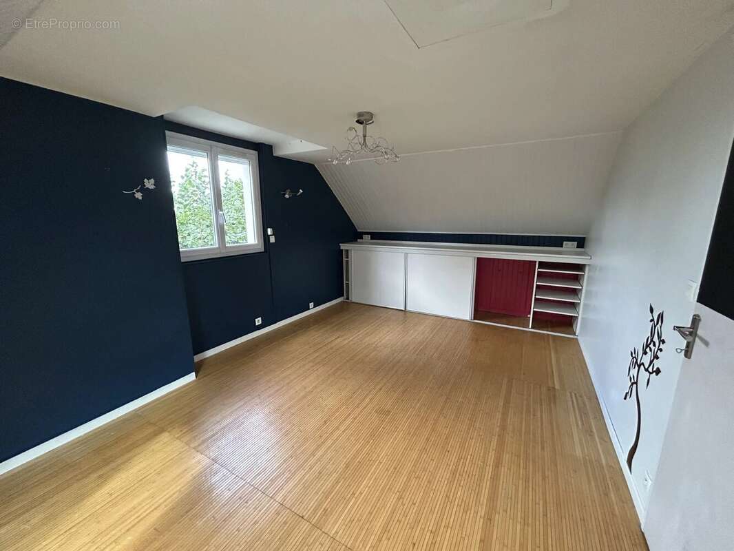 Maison à LES ESSARTS-LE-ROI