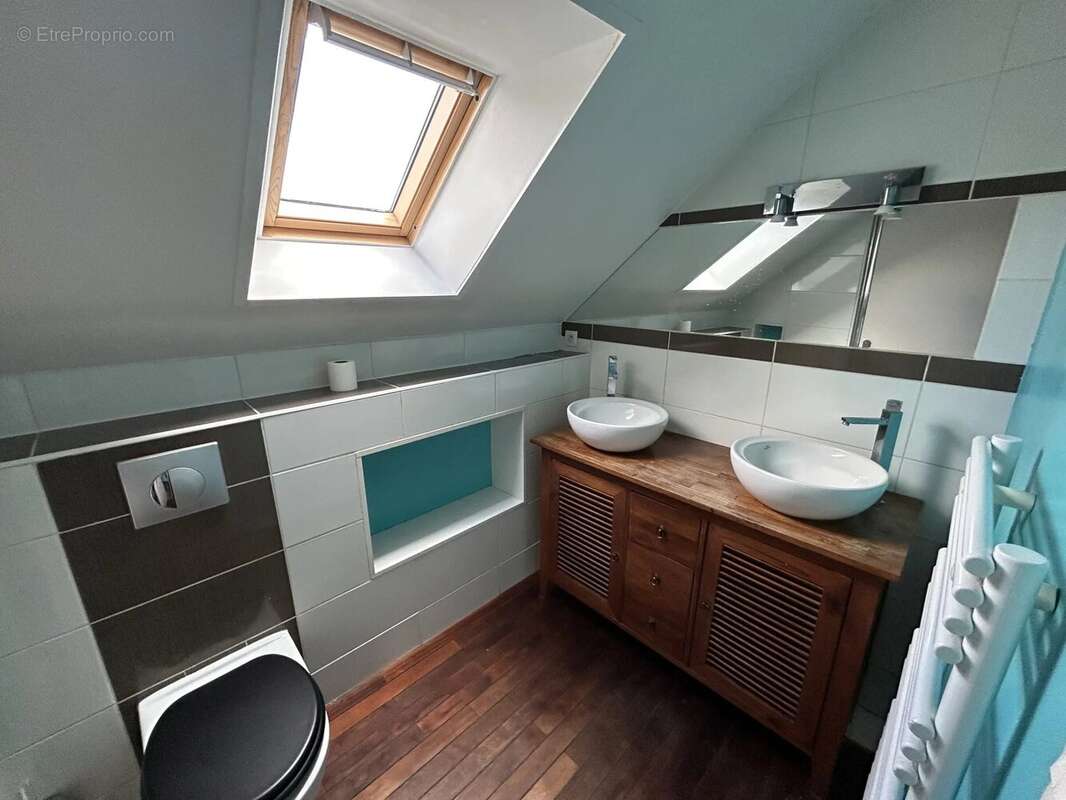 Maison à LES ESSARTS-LE-ROI