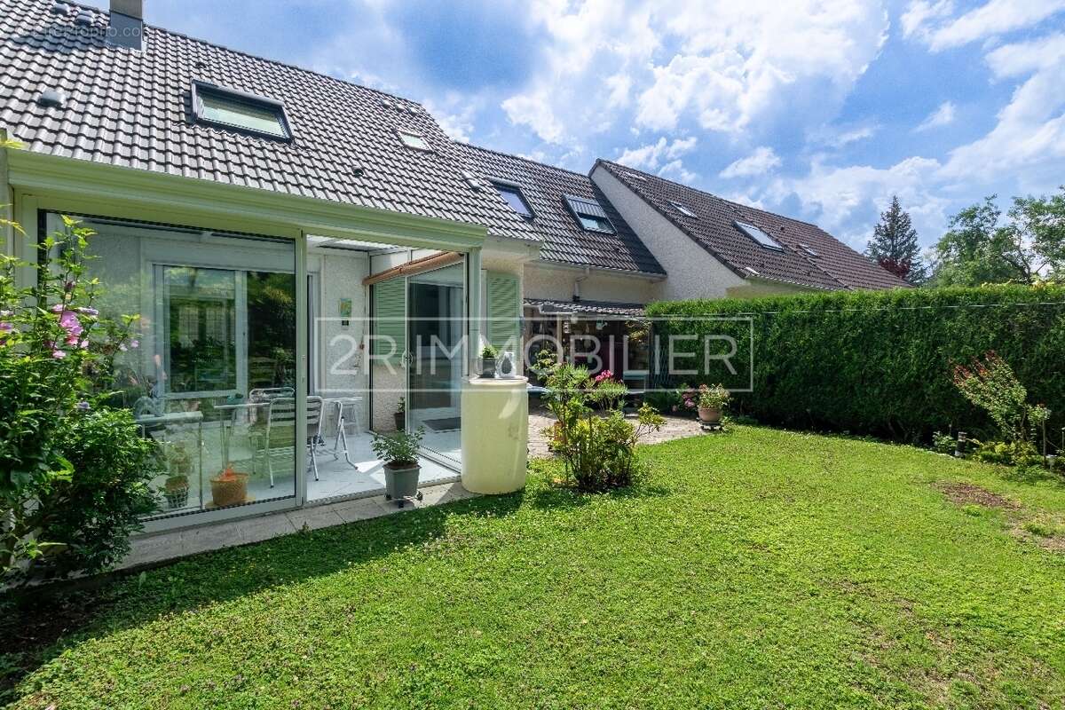 Maison à CROISSY-BEAUBOURG