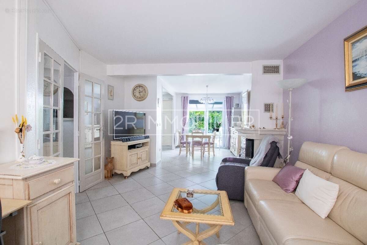 Maison à CROISSY-BEAUBOURG