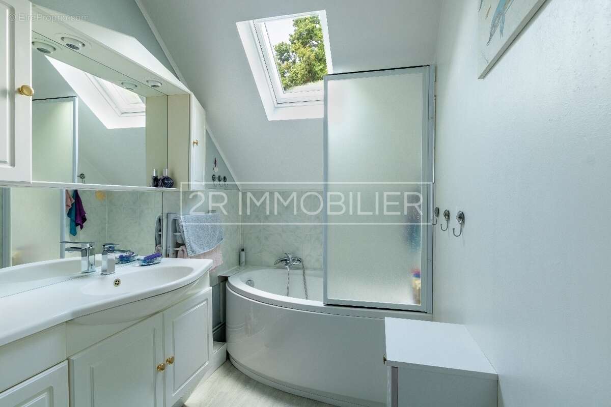 Maison à CROISSY-BEAUBOURG