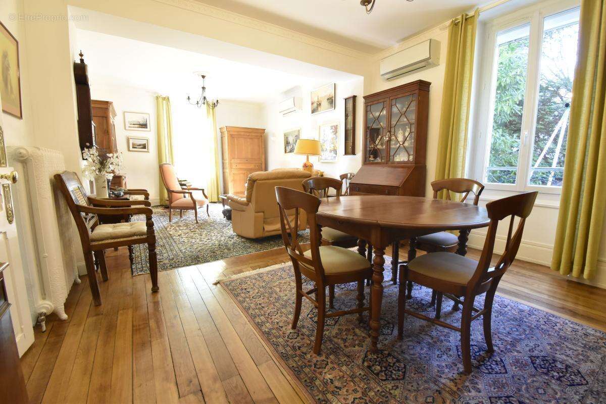 Maison à COSNE-COURS-SUR-LOIRE