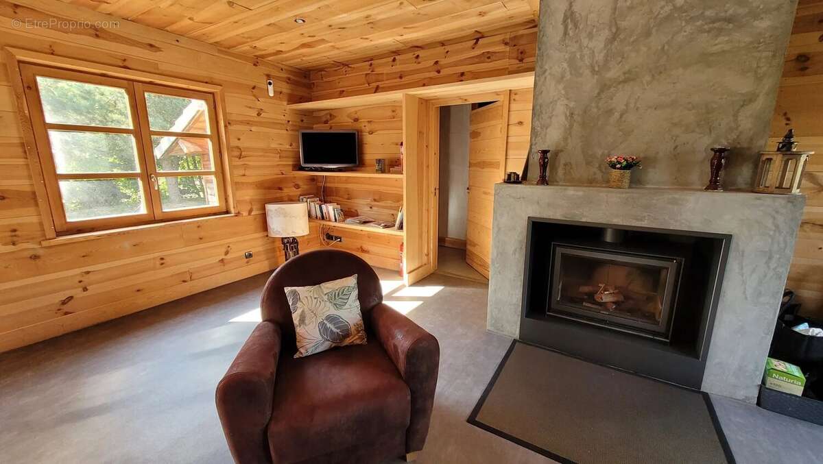 Maison à LE CHAMBON-SUR-LIGNON