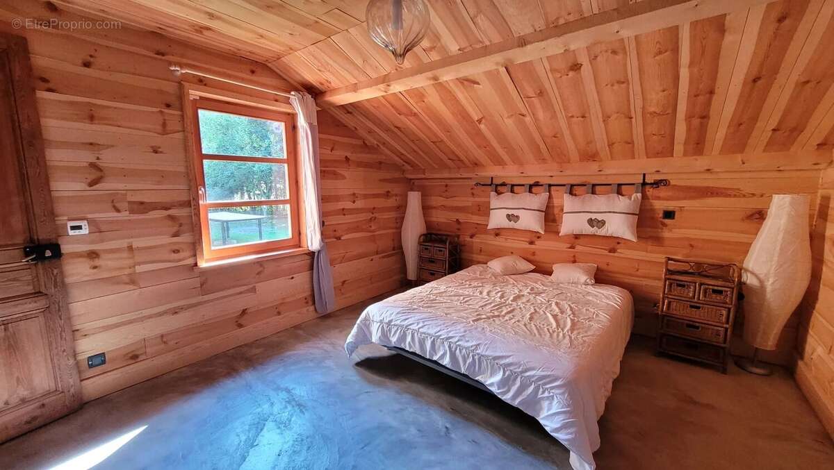 Maison à LE CHAMBON-SUR-LIGNON