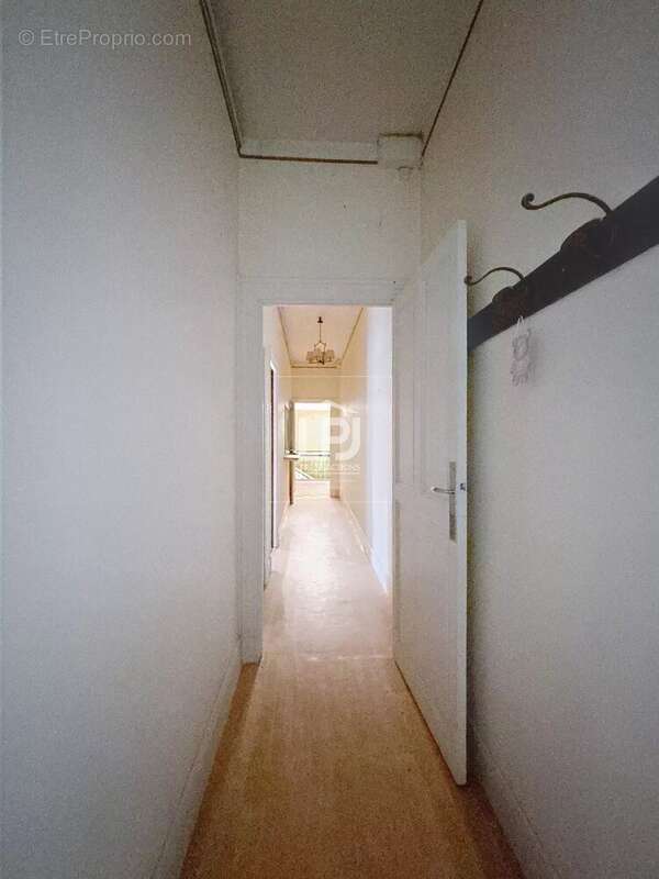 Appartement à FROUZINS