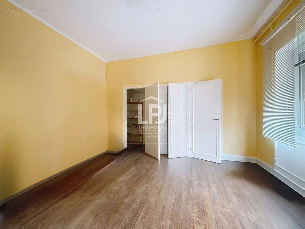 Appartement à FROUZINS