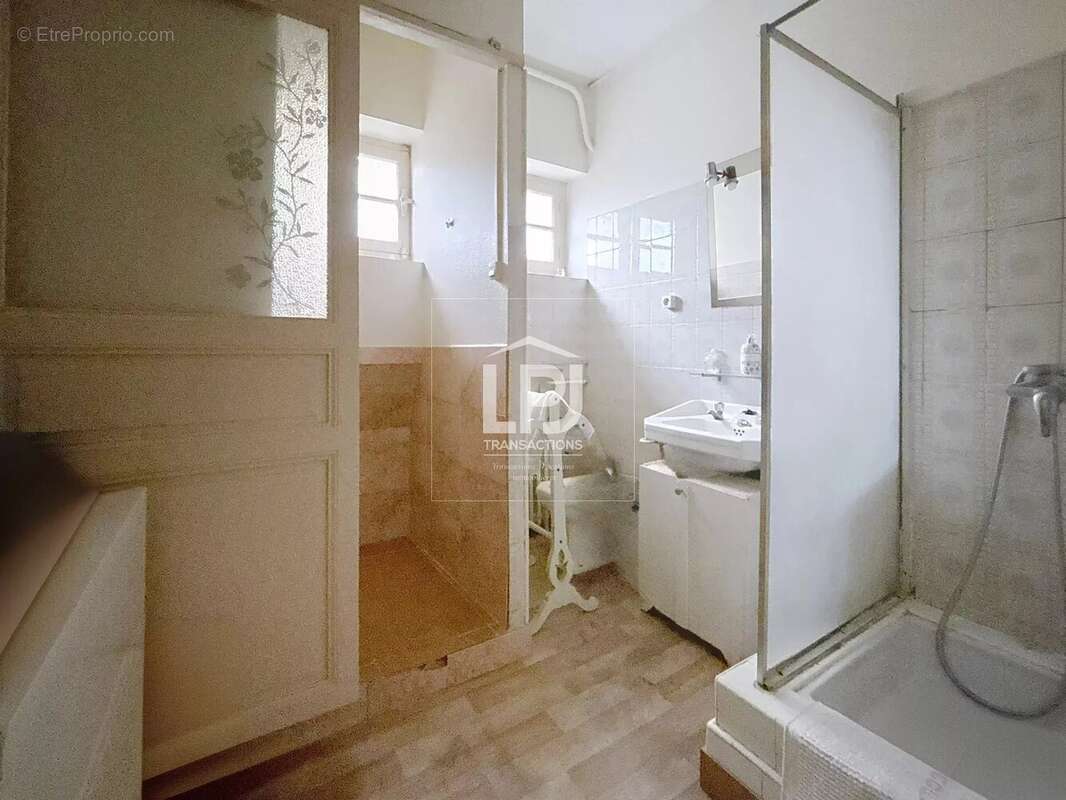 Appartement à FROUZINS