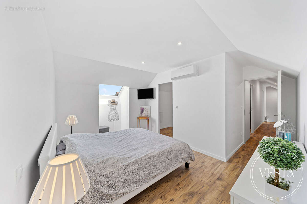 Maison à ARC-SUR-TILLE