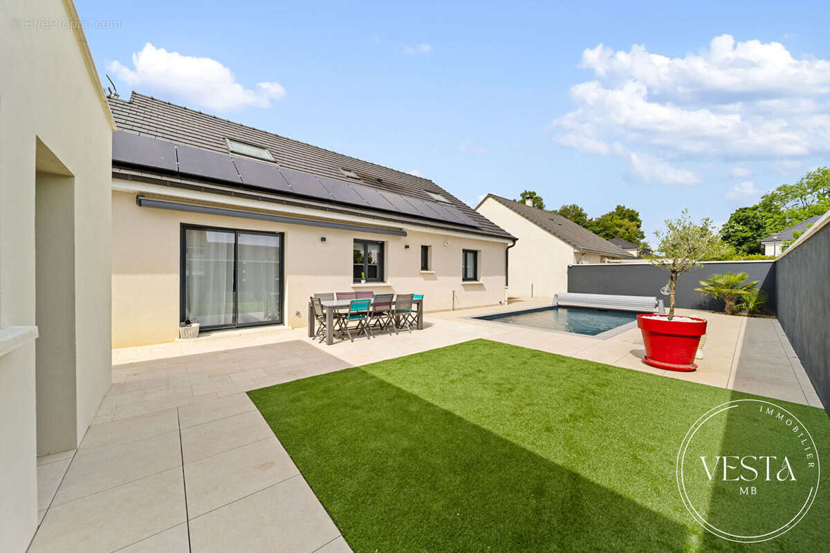 Maison à ARC-SUR-TILLE