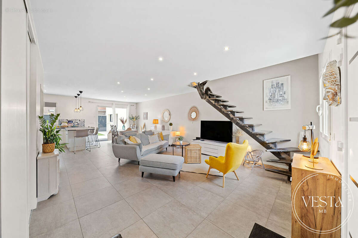 Maison à ARC-SUR-TILLE