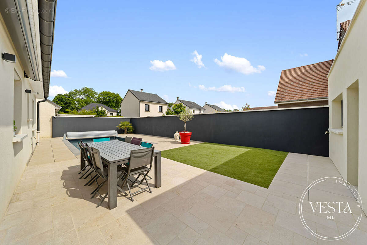 Maison à ARC-SUR-TILLE