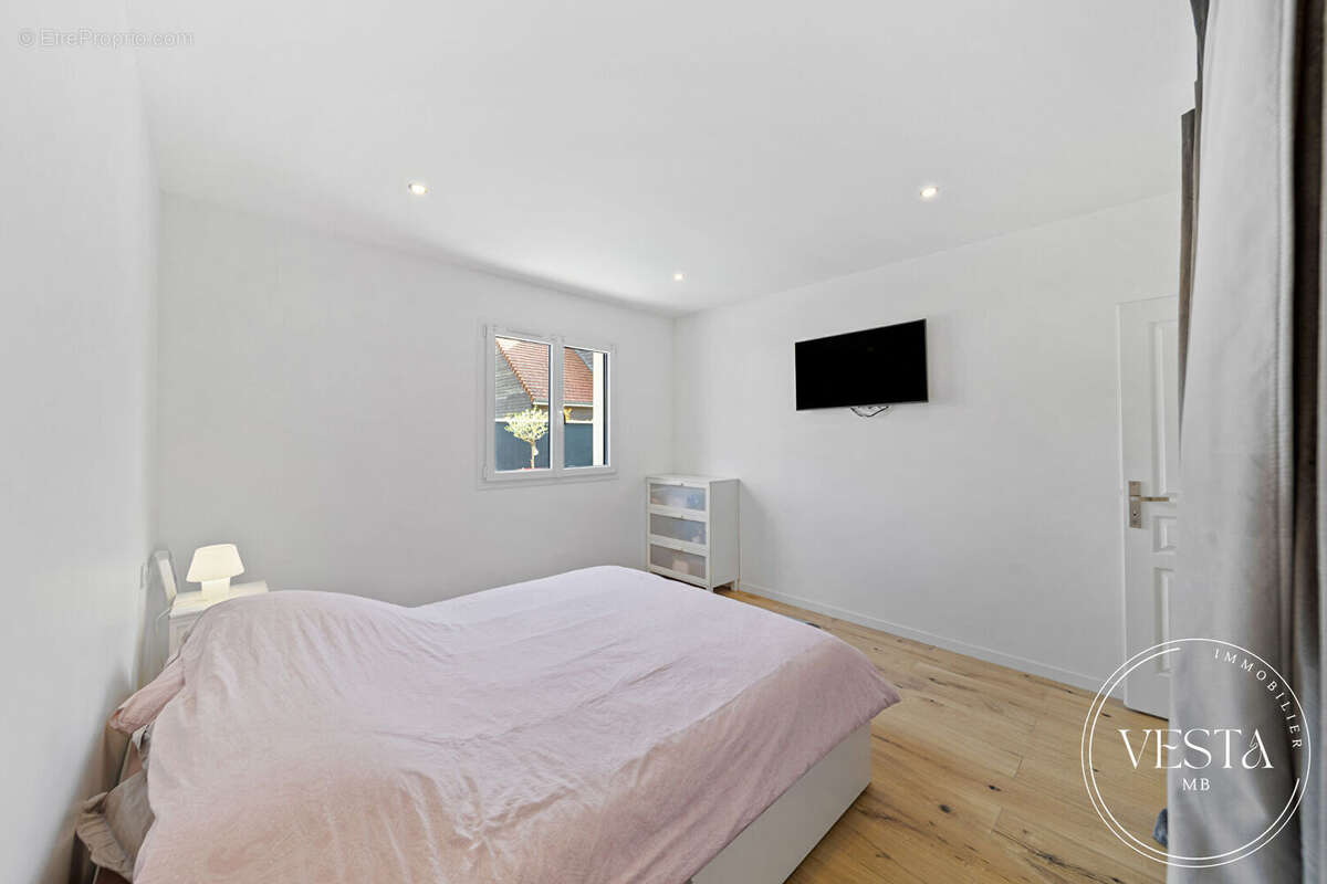 Maison à ARC-SUR-TILLE