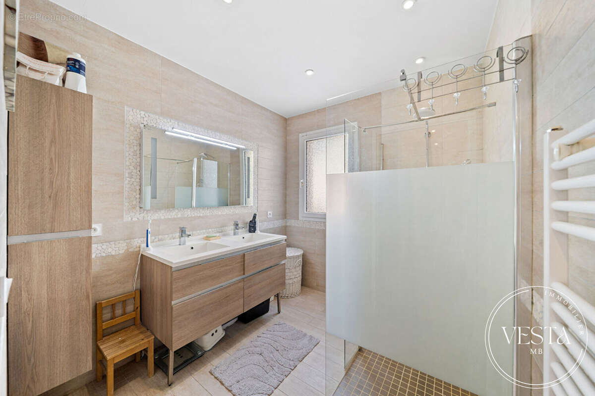 Maison à ARC-SUR-TILLE