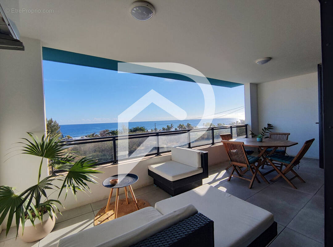 Appartement à LES TROIS-BASSINS