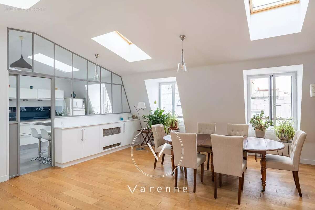 Appartement à PARIS-8E