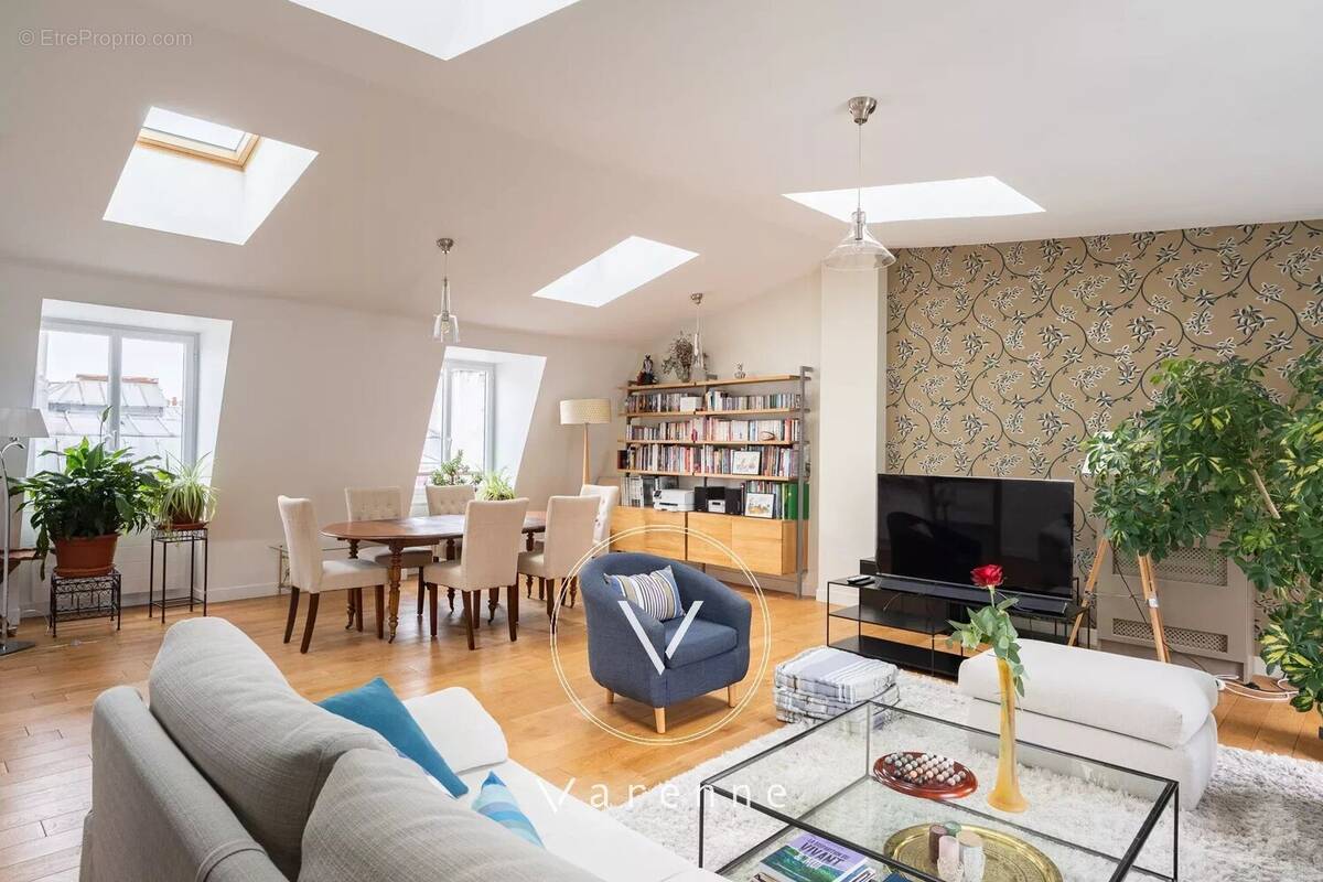 Appartement à PARIS-8E