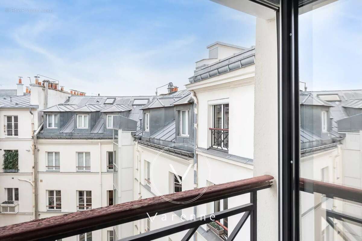 Appartement à PARIS-8E