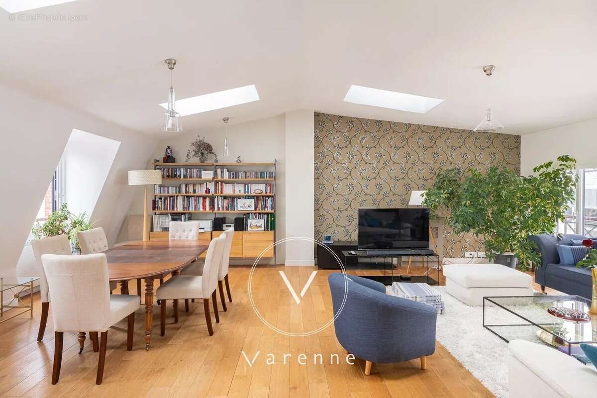 Appartement à PARIS-8E