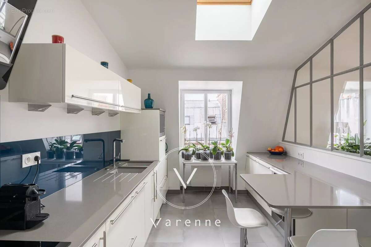 Appartement à PARIS-8E