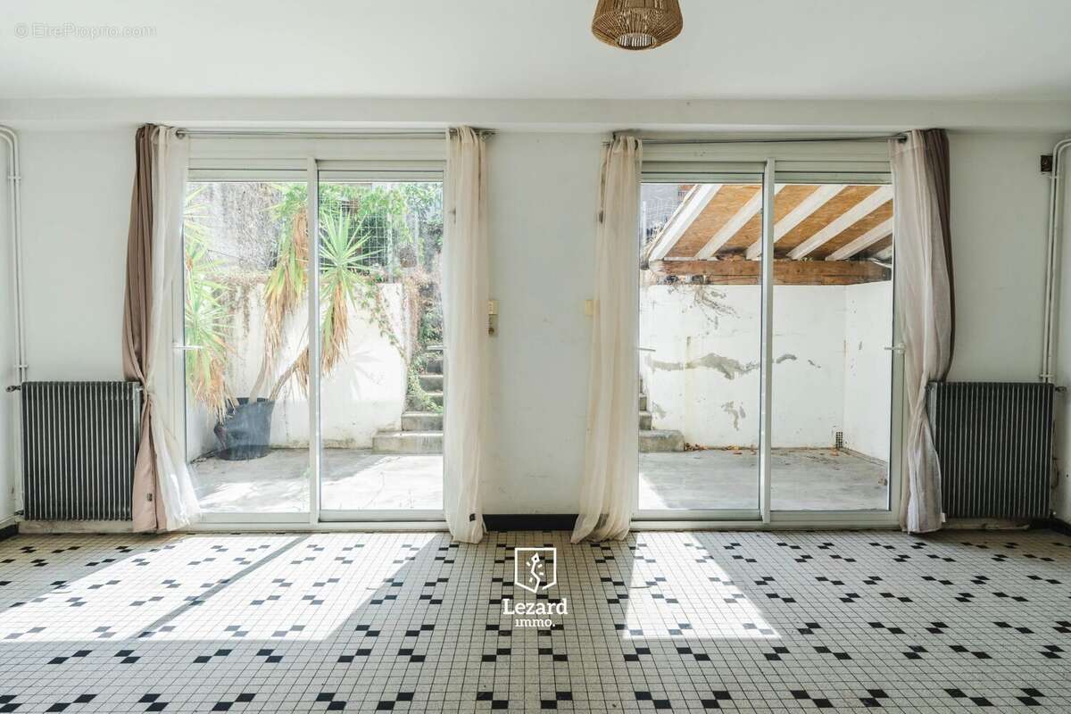 Maison à SALLES-SUR-L'HERS