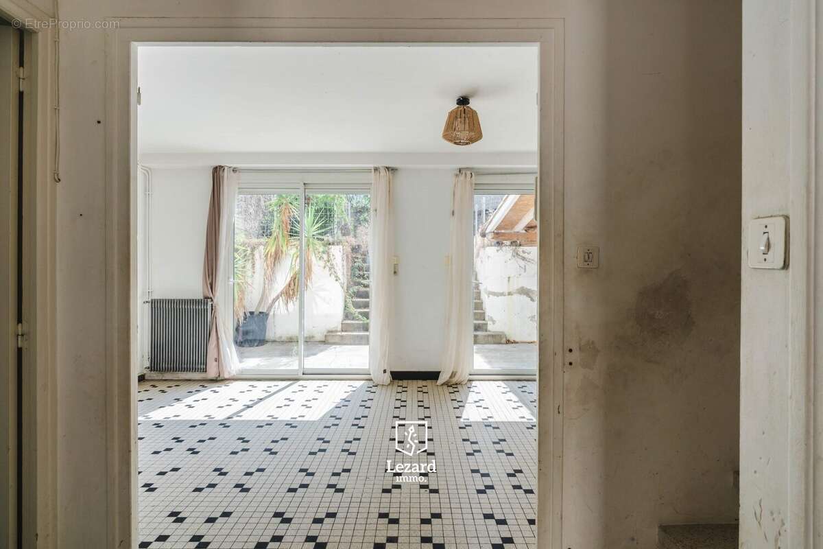 Maison à SALLES-SUR-L'HERS