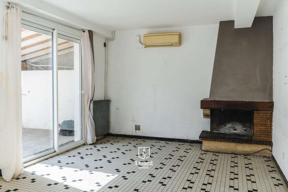 Maison à SALLES-SUR-L'HERS