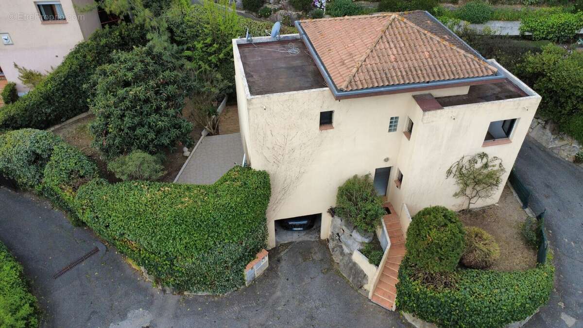 Maison à CAGNES-SUR-MER