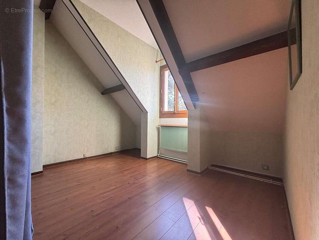 Maison à SAINTRY-SUR-SEINE