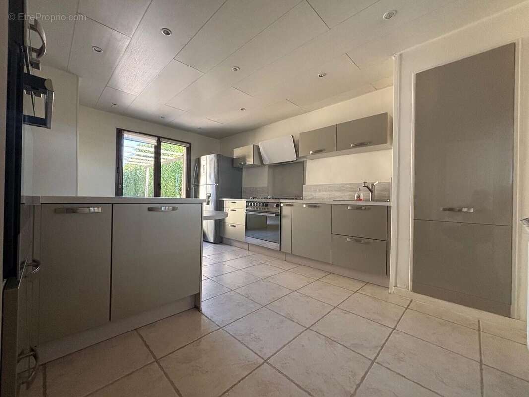 Maison à SAINTRY-SUR-SEINE