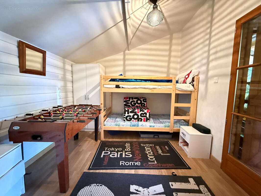 Maison à SAINTE-COLOMBE-DE-VILLENEUVE