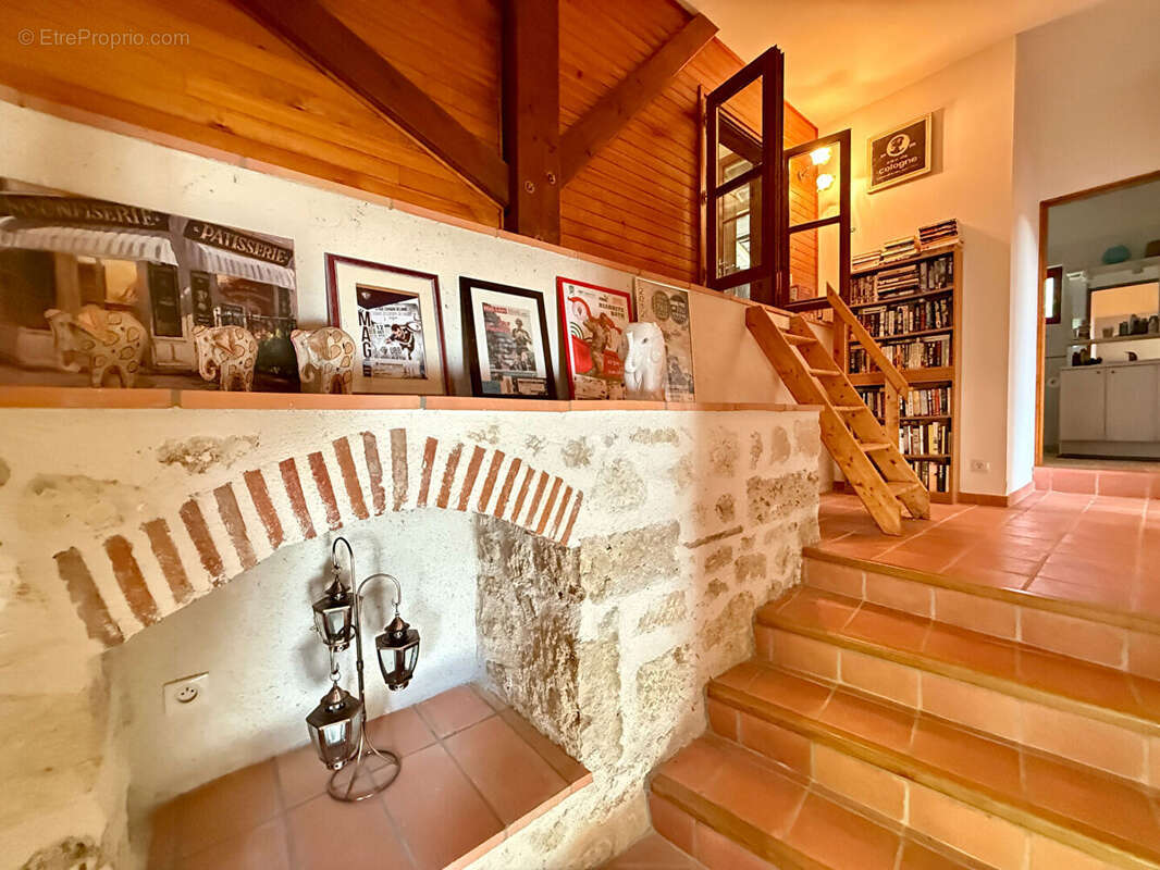 Maison à SAINTE-COLOMBE-DE-VILLENEUVE