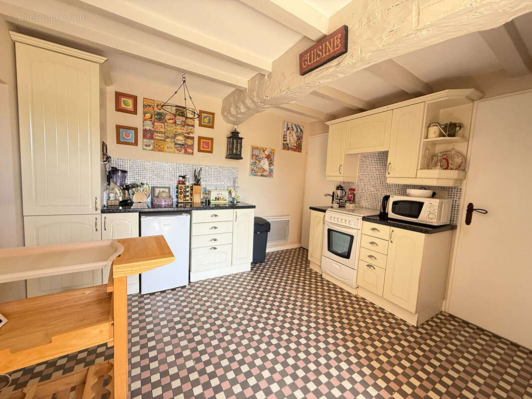 Maison à SAINTE-COLOMBE-DE-VILLENEUVE