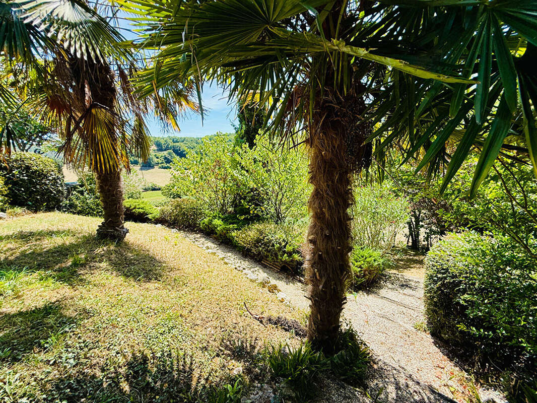 Maison à SAINTE-COLOMBE-DE-VILLENEUVE