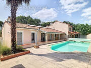 Maison à PINS-JUSTARET