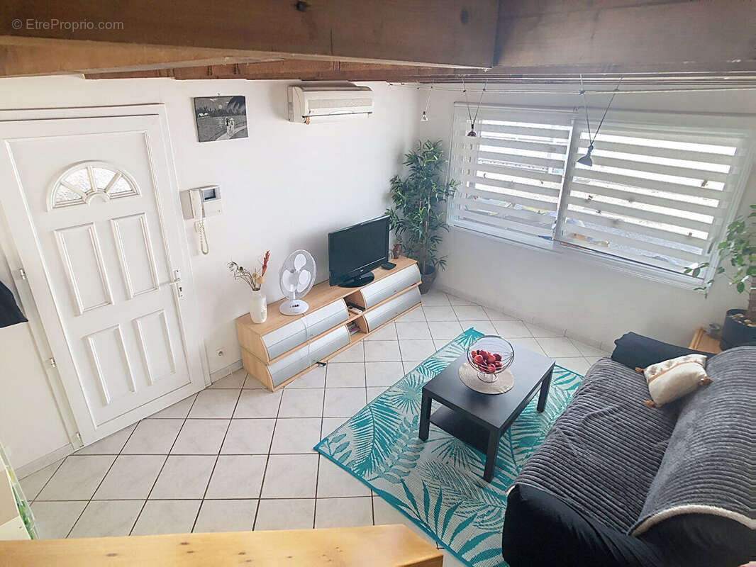 Maison à PINS-JUSTARET