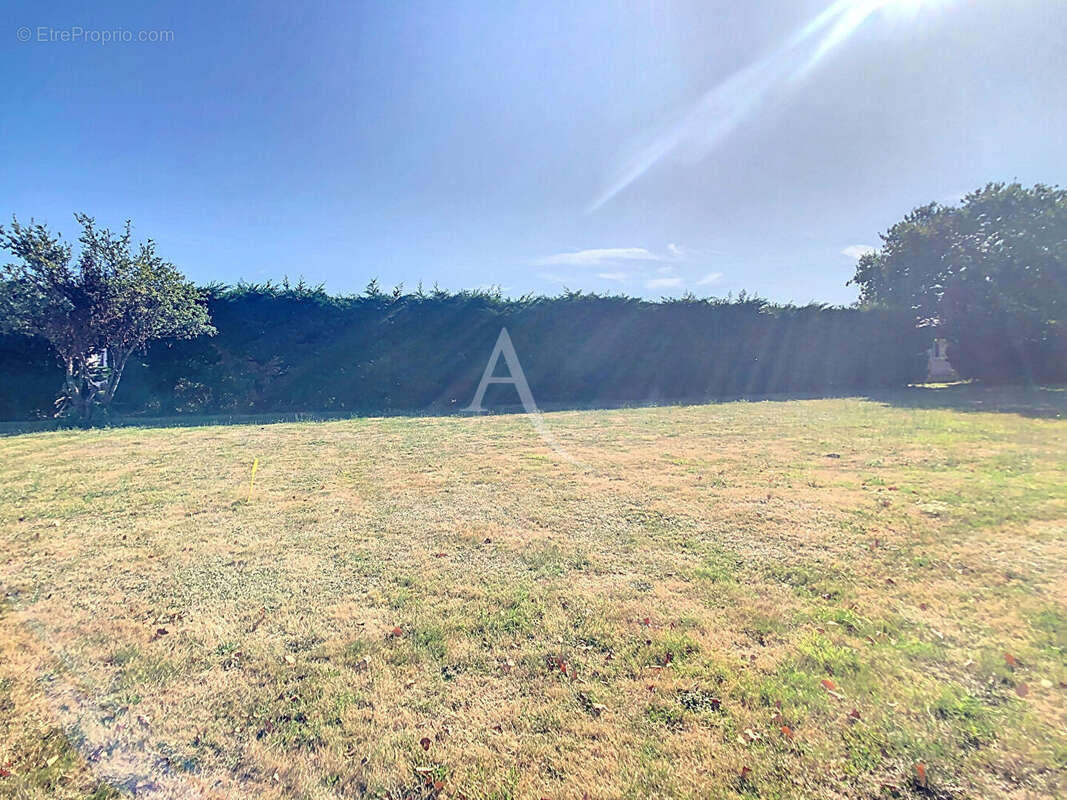 Terrain à LABARTHE-SUR-LEZE