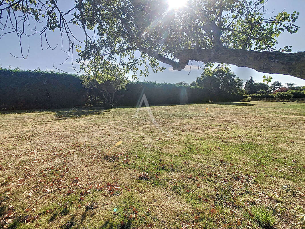Terrain à LABARTHE-SUR-LEZE