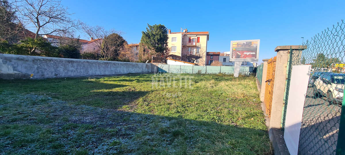 Terrain à CLERMONT-FERRAND