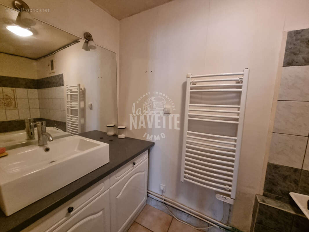 Maison à PERIGNAT-LES-SARLIEVE