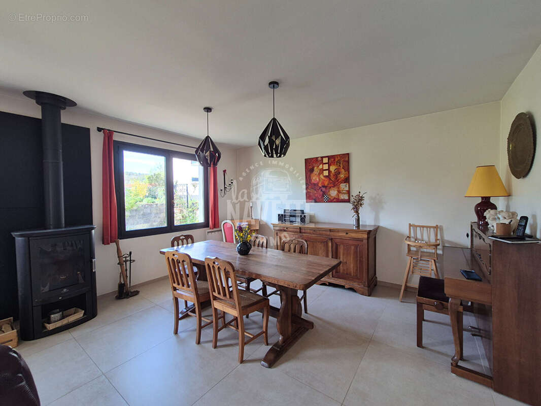 Maison à SAINT-AMANT-TALLENDE