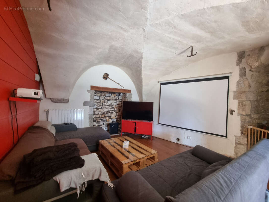 Maison à VEYRE-MONTON