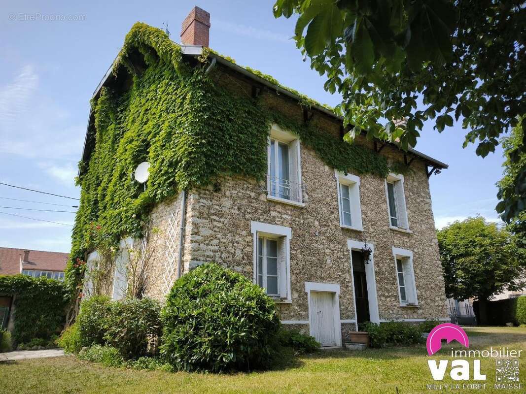 Maison à MILLY-LA-FORET