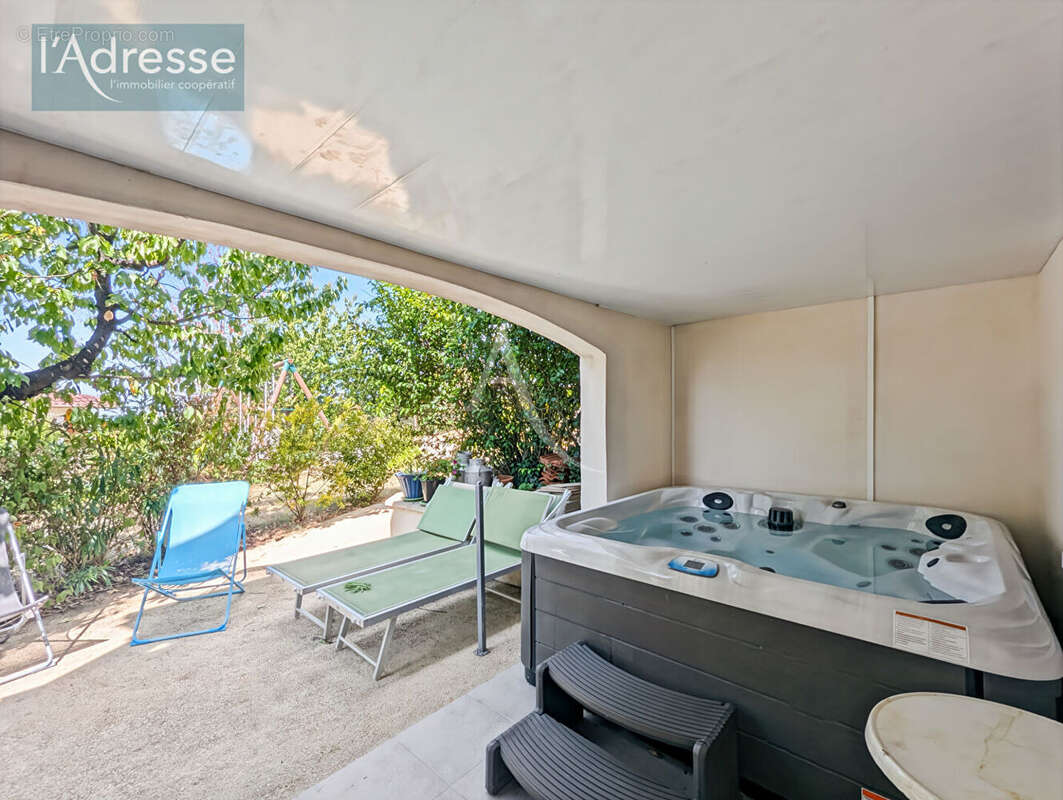 Maison à PUY-L&#039;EVEQUE